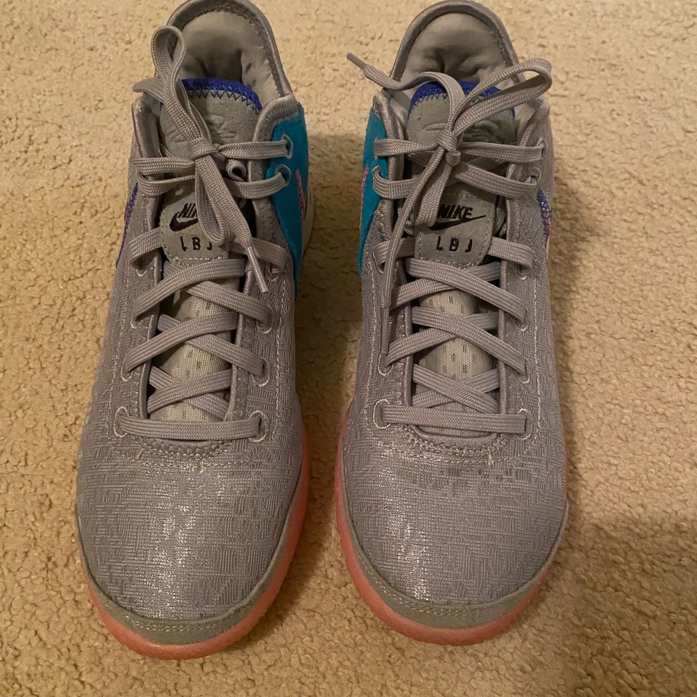 Nike LeBron Nxxt Gen mens basketball shoes. - Picture 6 of 7